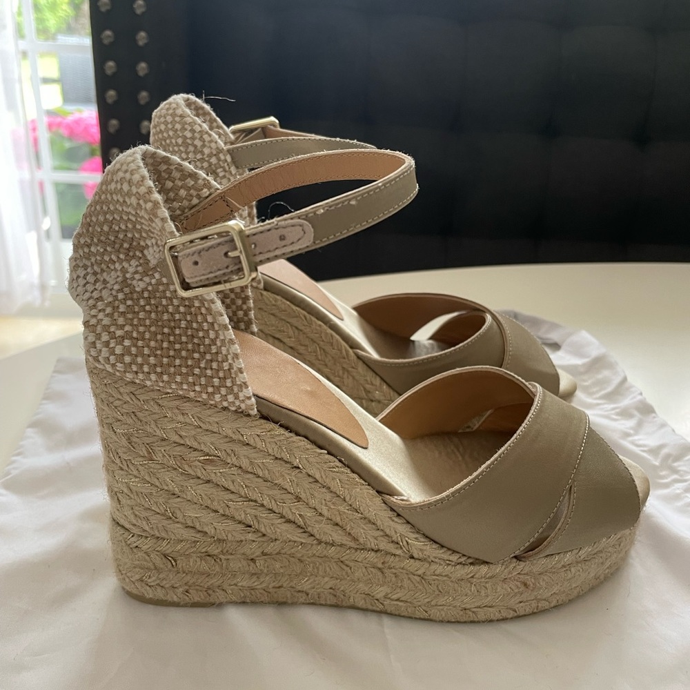 NWOT CASTANER Love these for chic evenings or fabulous brunch style ✨